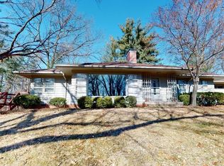 164 Southmoreland Pl, Decatur, IL 62521