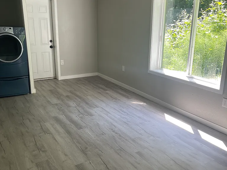 1516 Mount Brynion Rd — Photo 4