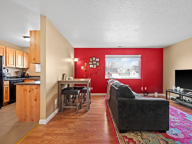 1028 S West Temple — Photo 5