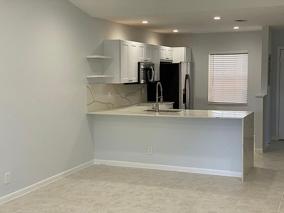 5th image of 9973 Three Lakes Cir