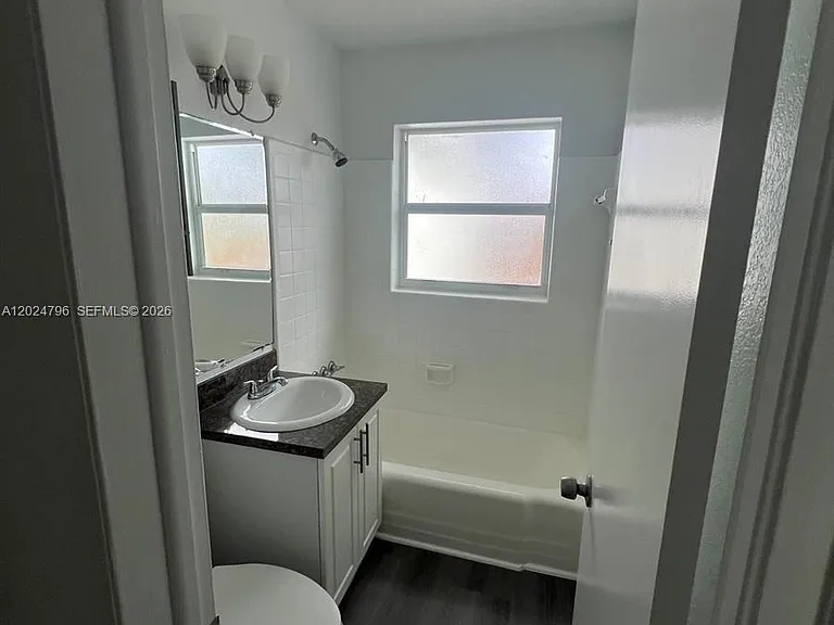 2561 NW 18th Ct — Photo 3