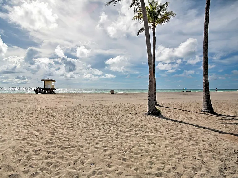 801 S Ocean Dr #1004 — Photo 9