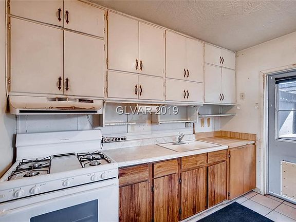 5th image of 51 Wyoming Ave