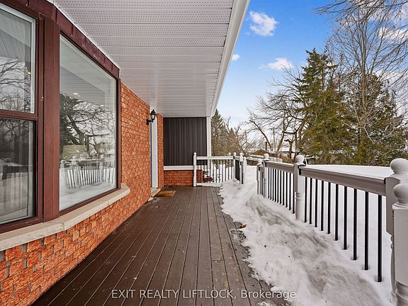 3rd image of 1018 Meadowview Rd