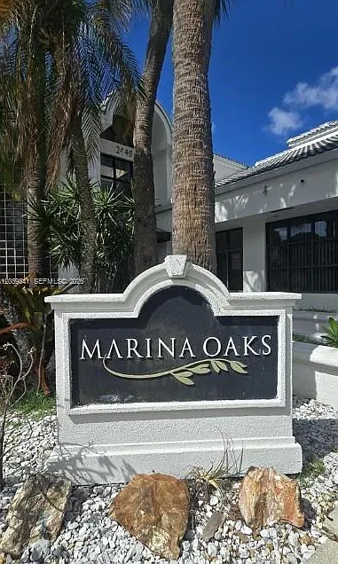 Marina Oaks Condo — Photo 2