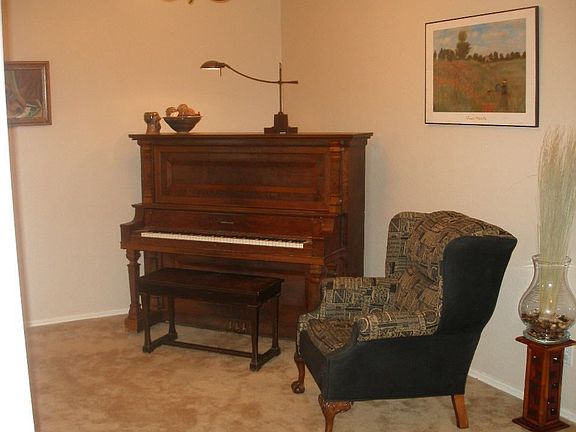 formal diningused as music area- off of open great room n