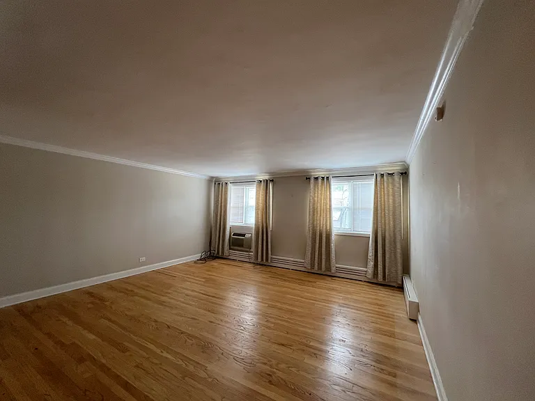 2400 W Balmoral Ave #2G — Photo 3