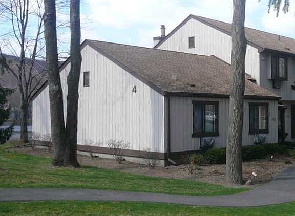 2nd image of 401 Mountain Laurel Dr