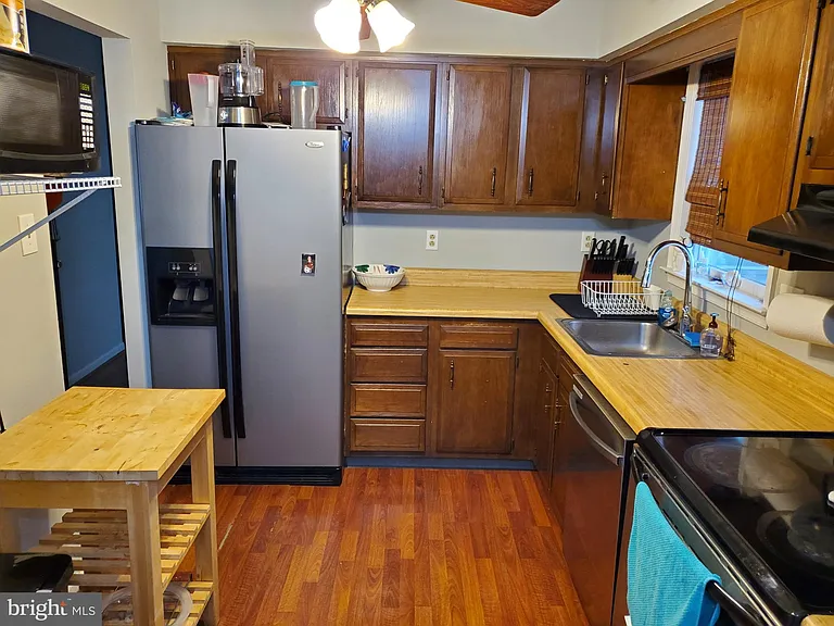 27 Harkfort Rd — Photo 3
