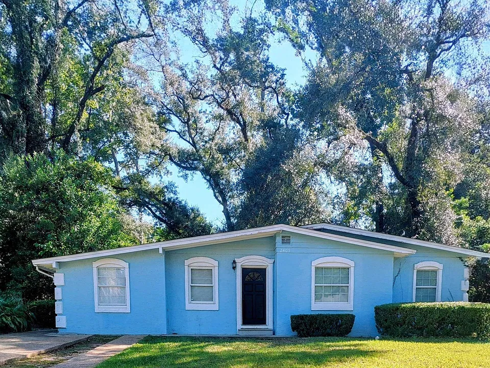 2405 Dozier Dr