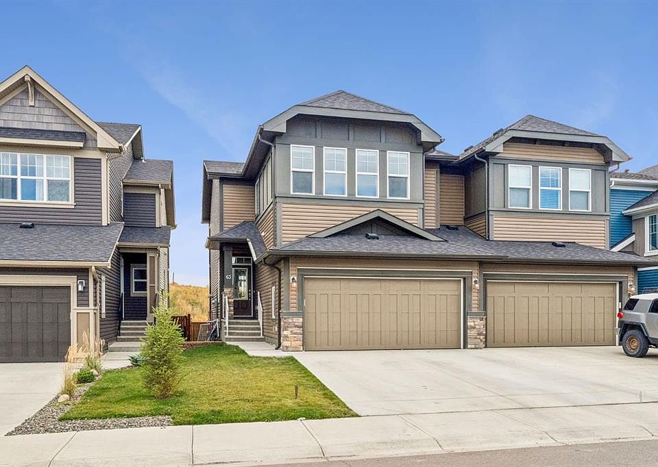 1st image of 63 N Fireside Cres