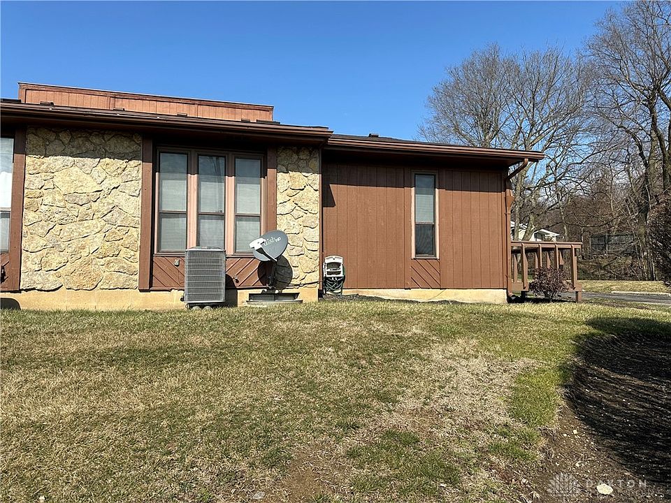 2nd image of 4727 Caprice Dr
