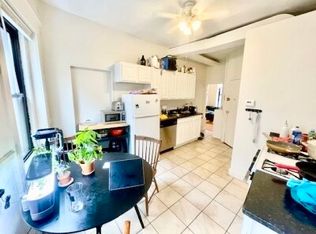 11 Charter St APT 4R, Boston, MA 02113