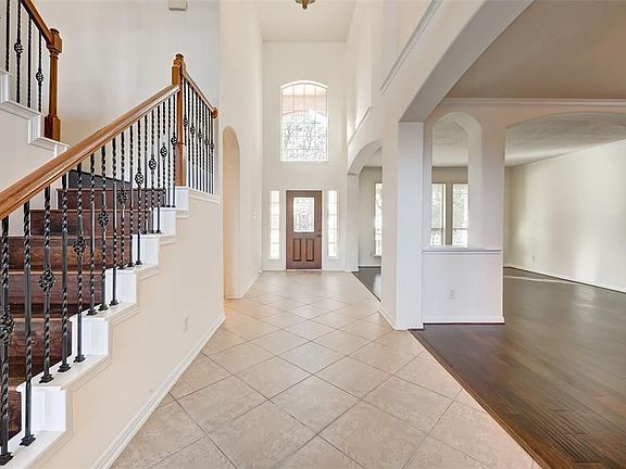 3rd image of 26710 Eagle Park Ln