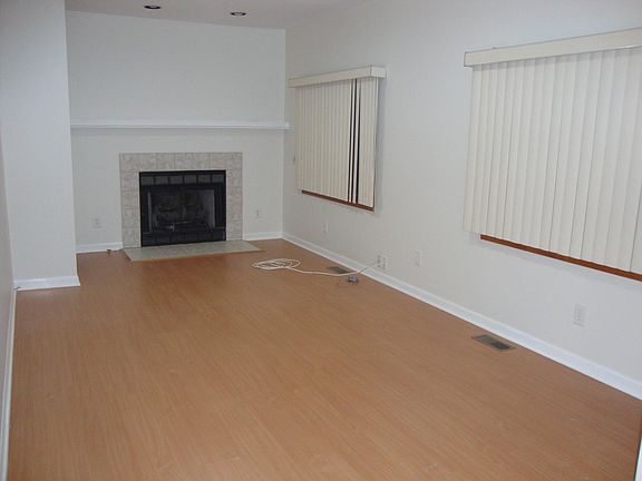 5th image of 29933 Gladys Ave