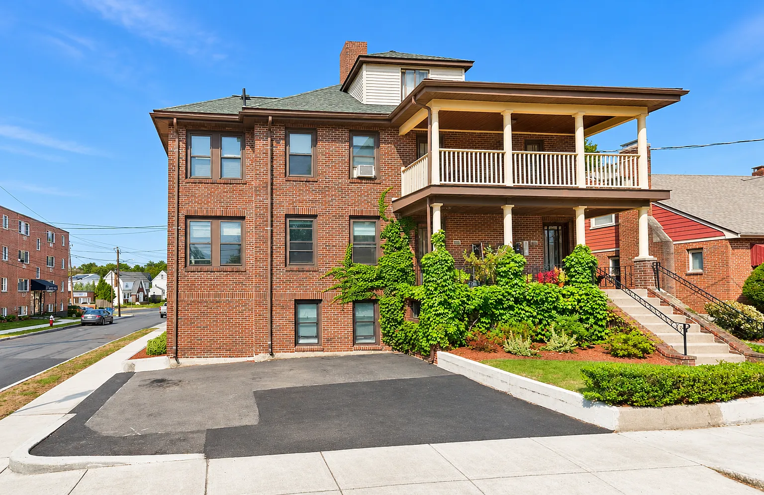 1 bed, 800 sqft, $2,350 — Photo 1