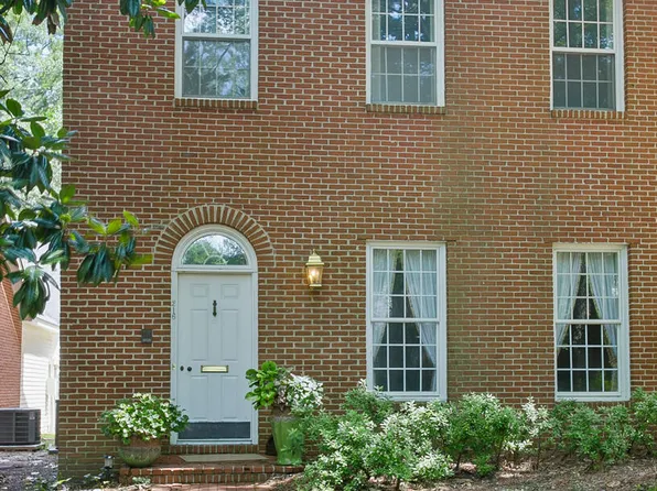 216 Eastbrooke St, Jackson, MS 39216