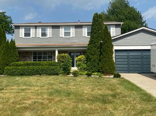 494 Rolling Green Cir S, Rochester Hills, MI 48309
