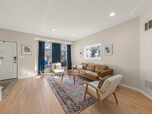 5th image of 1714 N Maplewood Ave