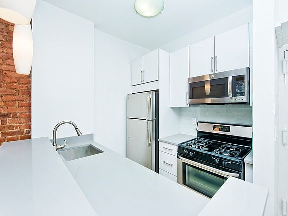 5th image of 350 W 14th St