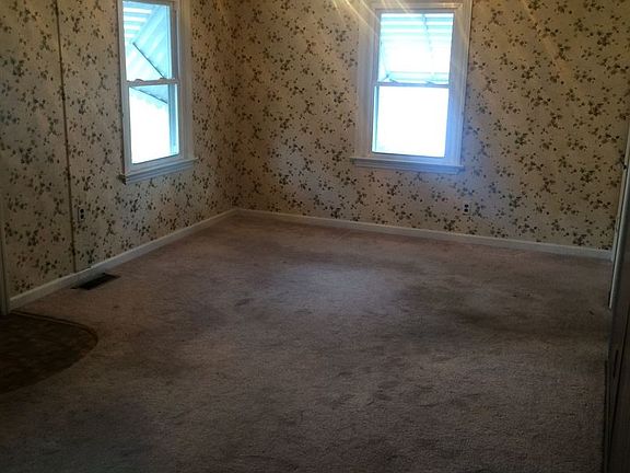 2nd image of 1195 Saint Joan Dr