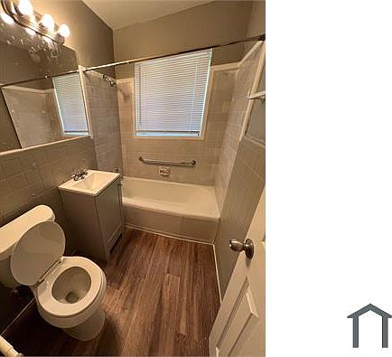 3rd image of 1604 NE 47th St
