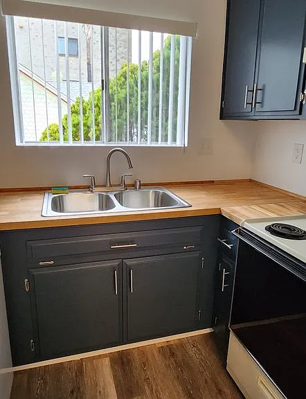 3536 First Ave — Photo 8