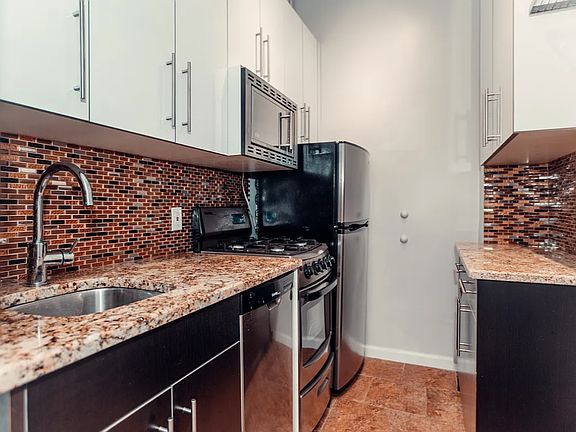 2nd image of 84 Lafayette Ave #3C
