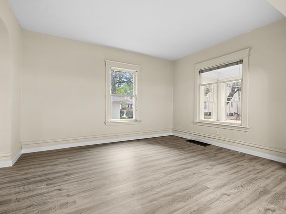 5th image of 1512 Race St