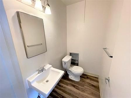 5th image of 5167 Yarmouth Ave #13