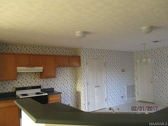 5th image of 907 Eastern Oaks Dr