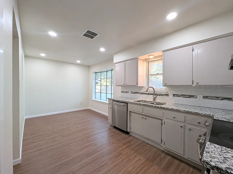 Dining room / Kitchen