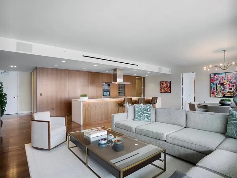 6250 Hollywood Blvd #14D — Photo 46