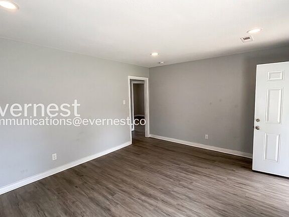 5th image of 1000 4th Ave W APT 3