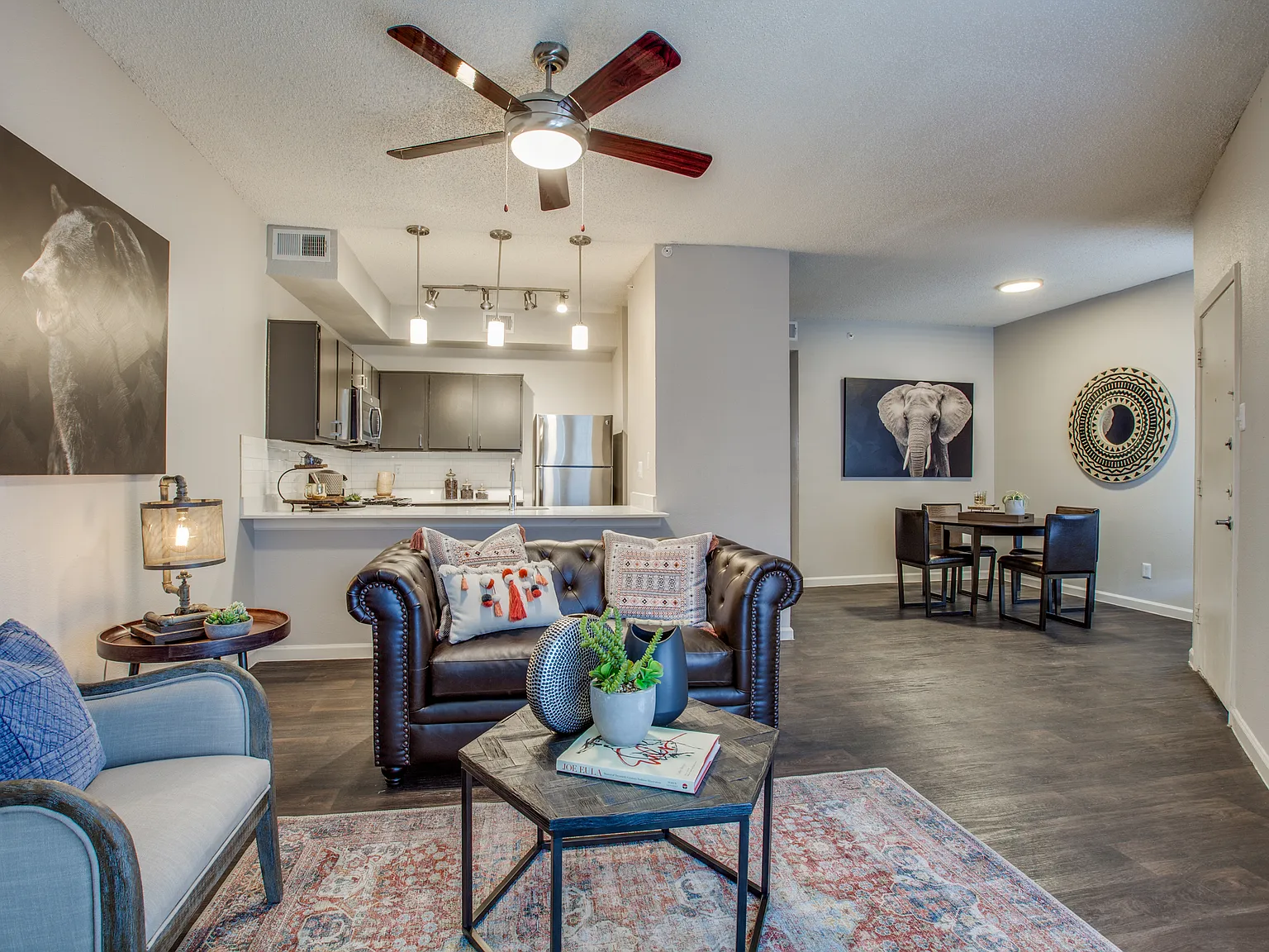 Felix Apartments — Photo 2
