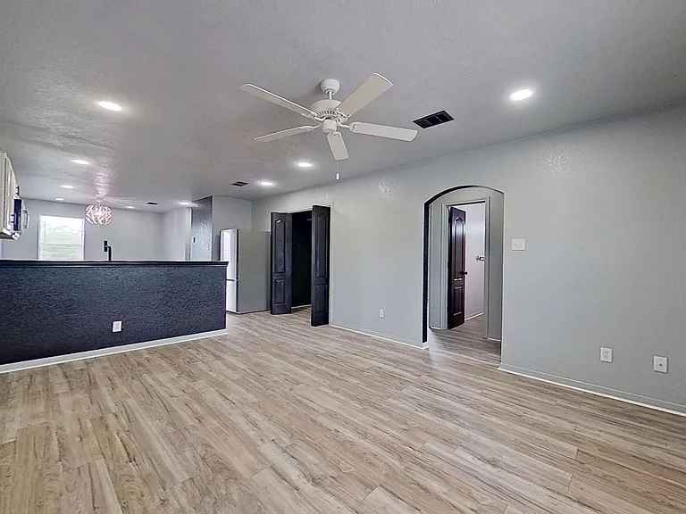 2315 Terrace Dr #D — Photo 3