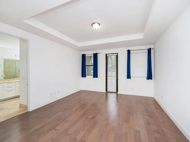 5157 NW 85th Ave — Photo 11