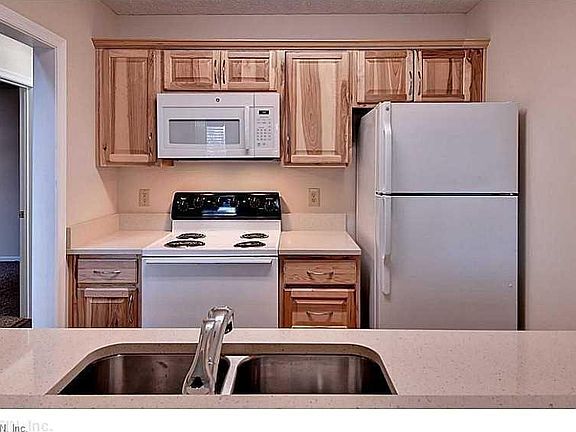 4th image of 210 Quarter Trl APT G