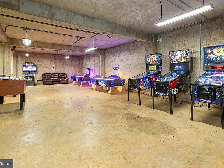 4600 Duke St #701 — Photo 25