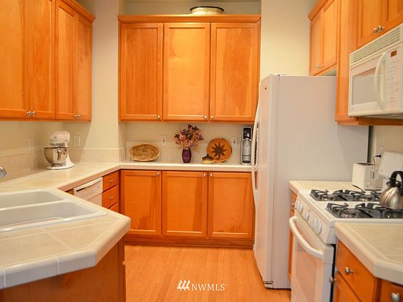 5th image of 2601 152nd Street SW #4