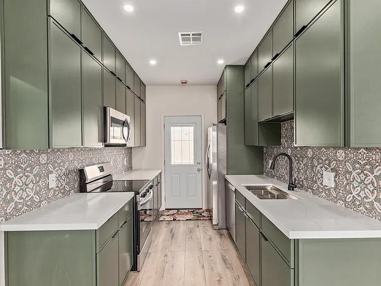 11437 W Lakeshore Dr — Photo 12