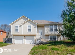 7812 Christie Ln, Belton, MO 64012