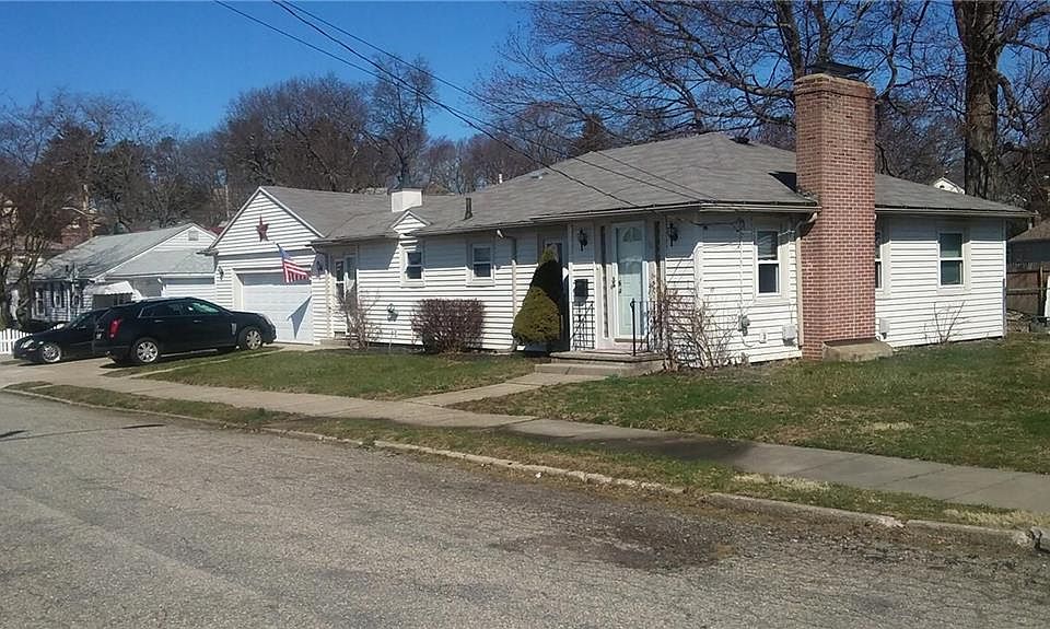 1st image of 10 Progress Ave