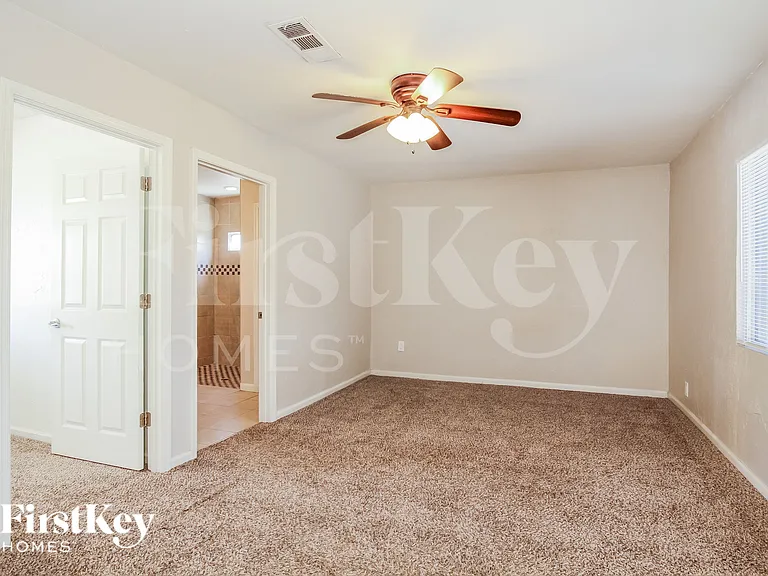 2907 E Michelle Dr — Photo 7