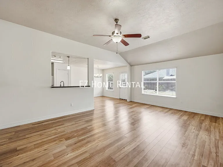 2619 Dylans Crossing Dr — Photo 3