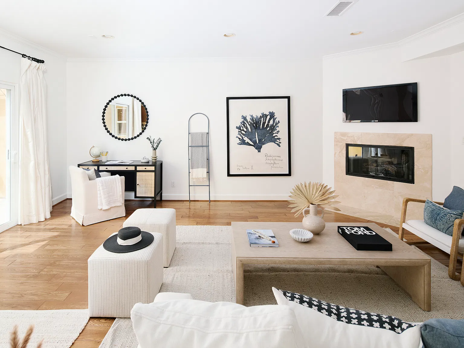 3 bed, 1790 sqft, $5,500 — Photo 2