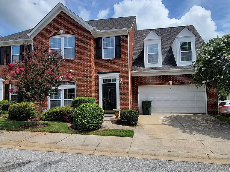 2 Dillworth Ct — Photo 1