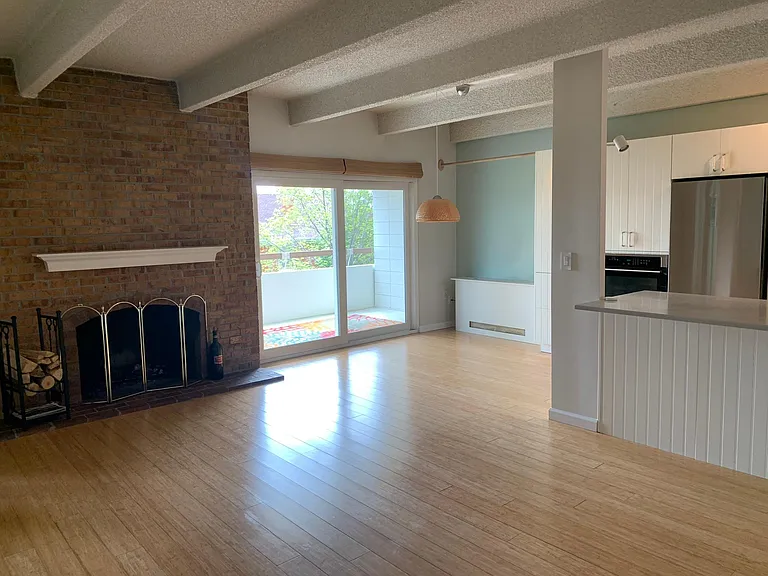 551 N Pearl St #308 — Photo 3