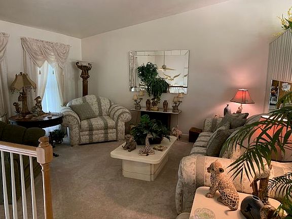 2nd image of 7217 Longleaf Dr