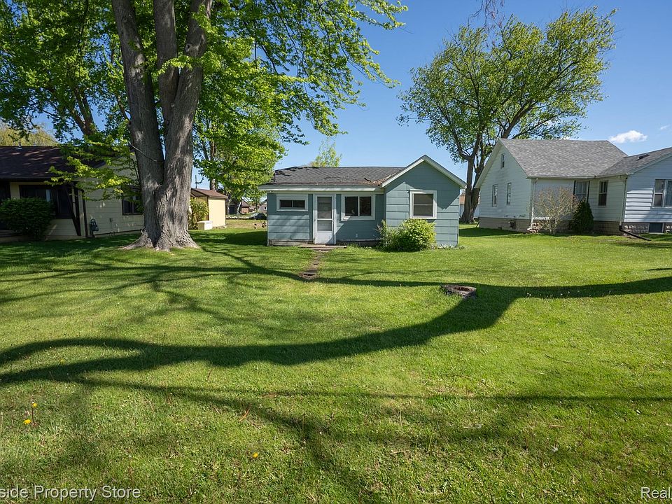 1st image of 2662 Cottage Ln
